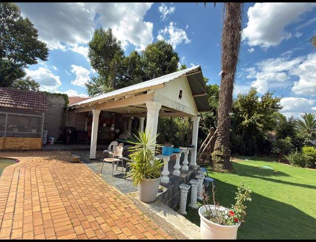 3 BEDROOM HOUSE FOR SALE IN BRAMLEY VIEW